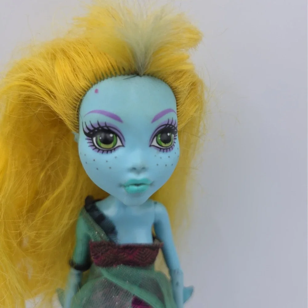 Monster High 13 Wishes Lagoona Blue Doll with Leg Fins - Not Complete 2009